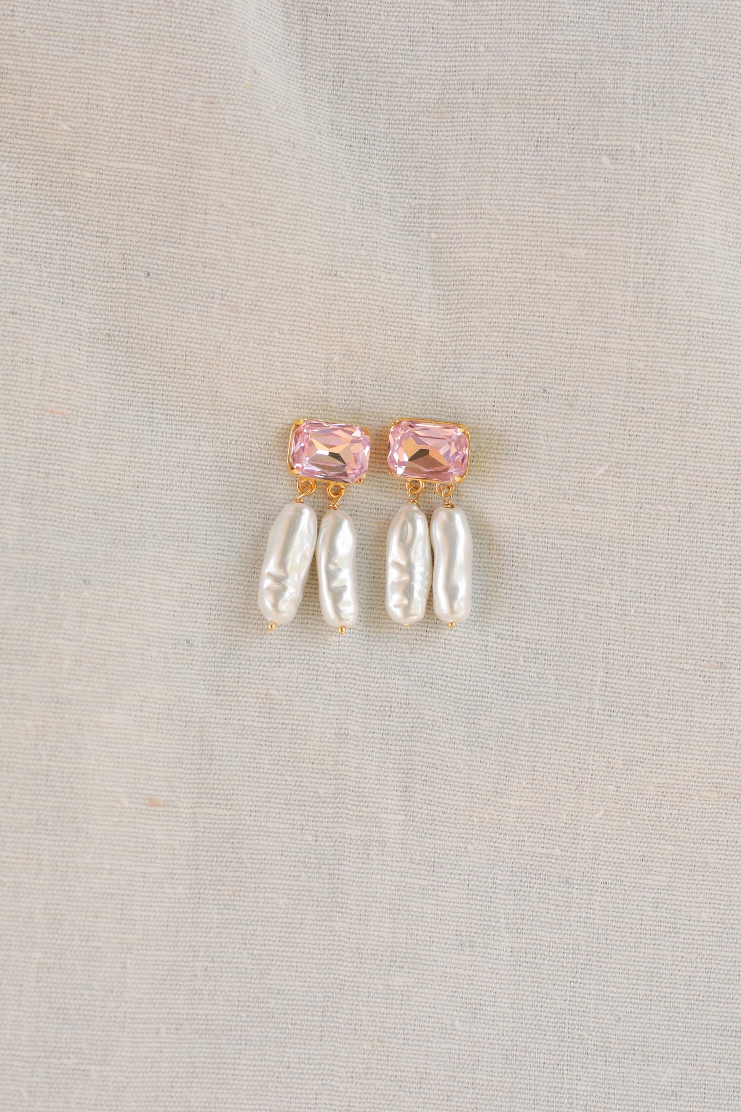 Mare Earrings / Light Pink