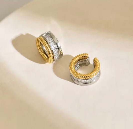 Twist Ear Cuff