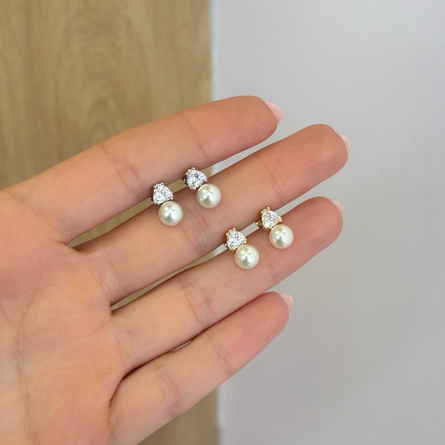 Zircons & Pearls Studs Earrings