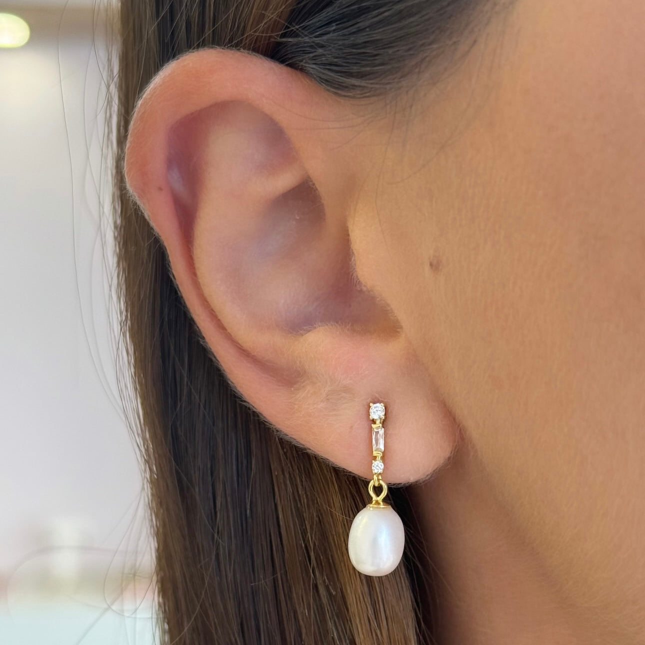 Dangle Earrings with Pearl