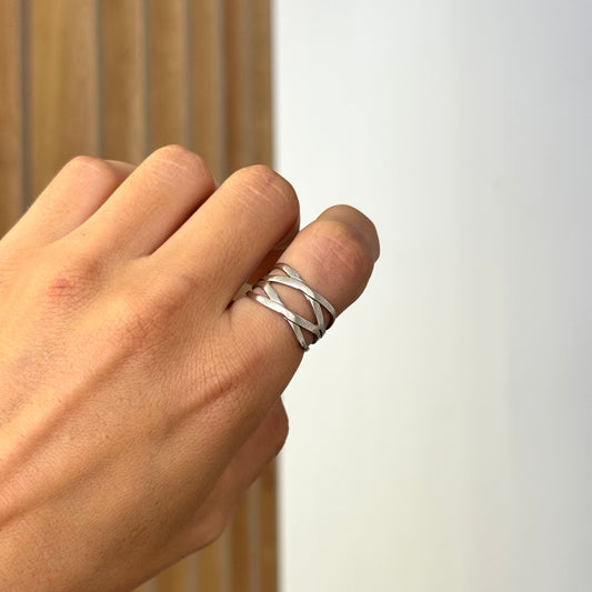Cross Over Ring