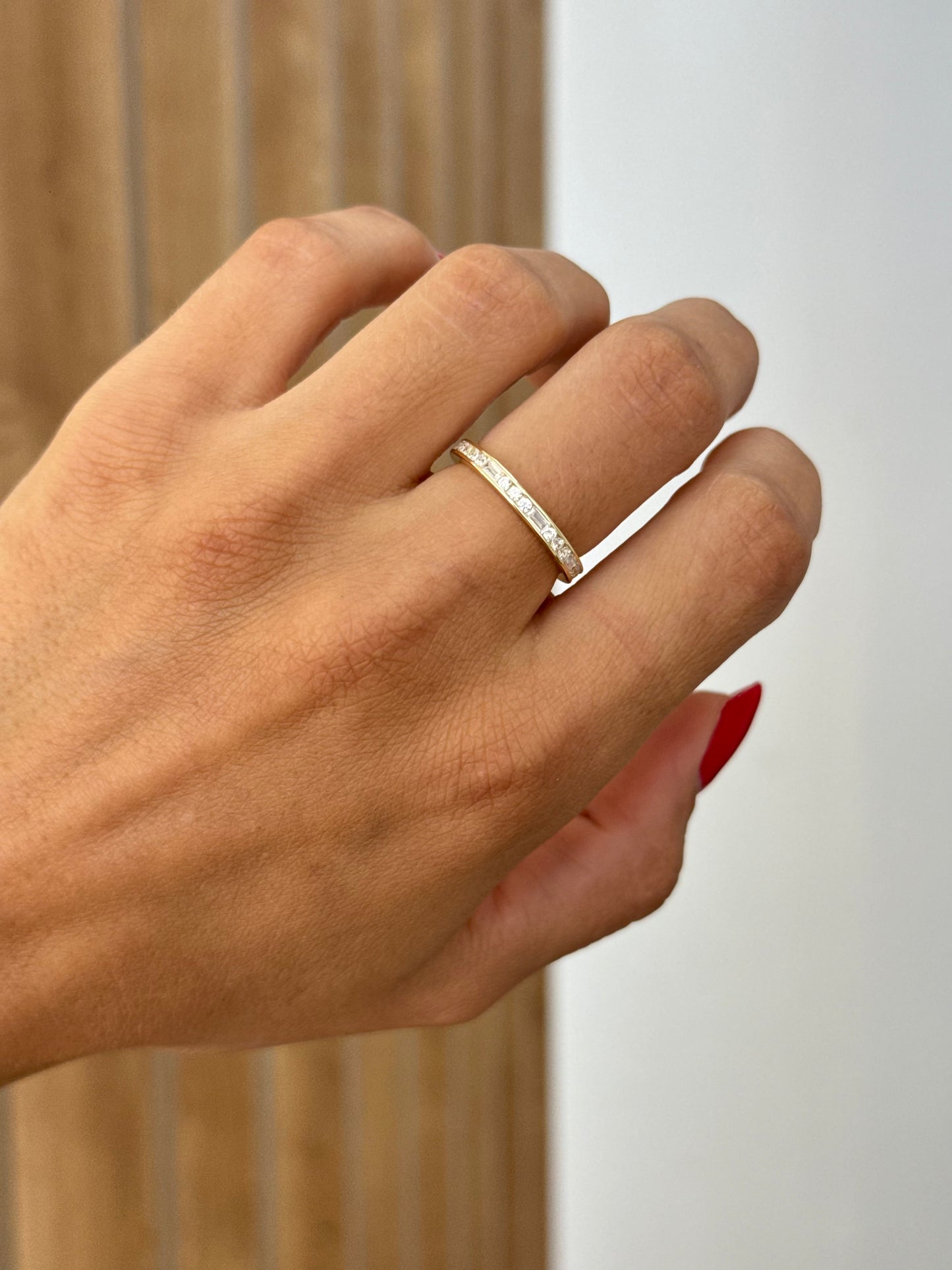 Glisten Ring